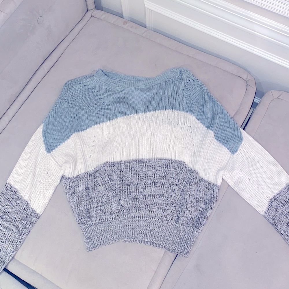 Garage knit striped long sleeve sweater; blue, white, grey💙🤍